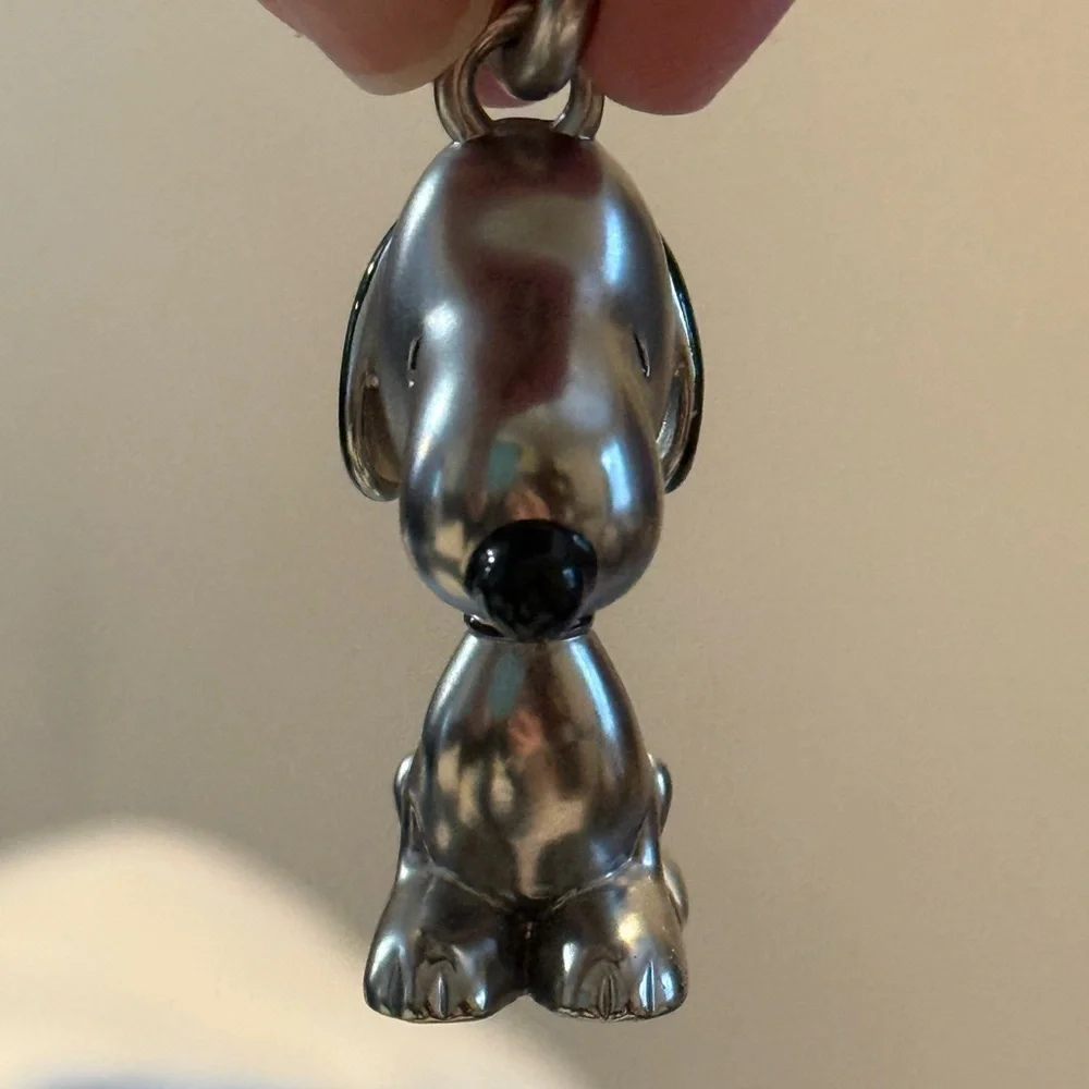 SOLD on DP Coach snoopy bag charm keychain - Picture 2 of 7